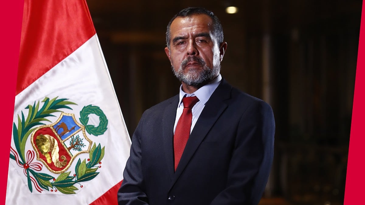 El ministro de Trabajo de Perú asegura que no dimitirá pese a sus vínculos con Sendero Luminoso