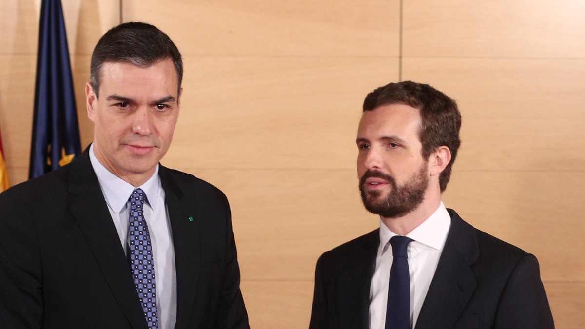 El PP y el PSOE llegan a un acuerdo para repartirse el Tribunal de Cuentas, el Constitucional y el Defensor del Pueblo
