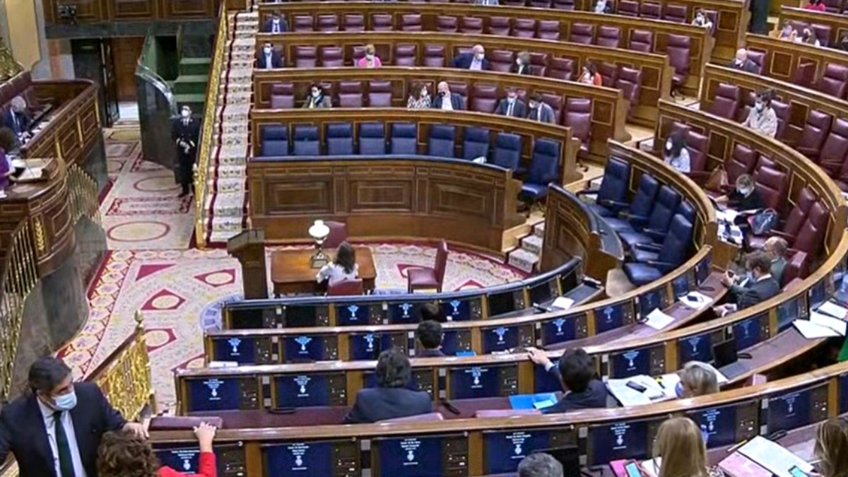 ‘Espantada’ de los ministros: solo 6 de los 23 miembros del Ejecutivo acuden a la sesión de control en el Congreso