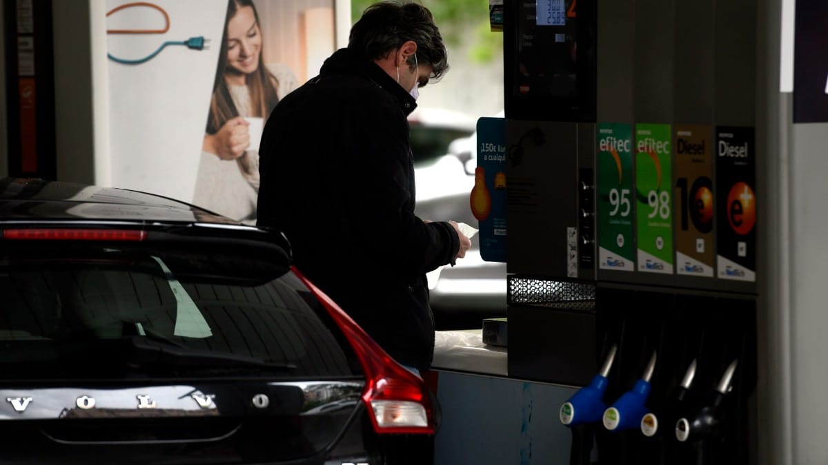 La inflación se disparó al 6,1% en enero por la subida de precio de los carburantes