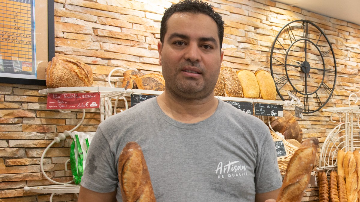 Macron veta al panadero tunecino, Makram Akrout.