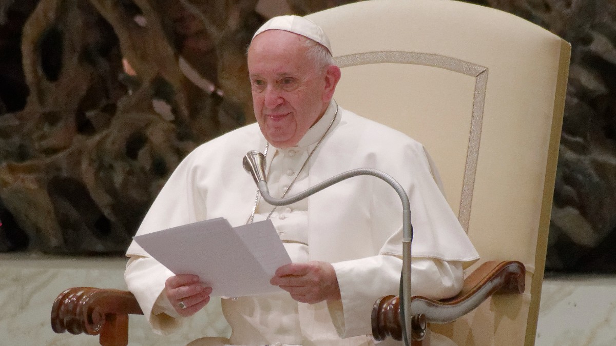 El Papa afirma que «no es bueno» recurrir a los «úteros de alquiler»