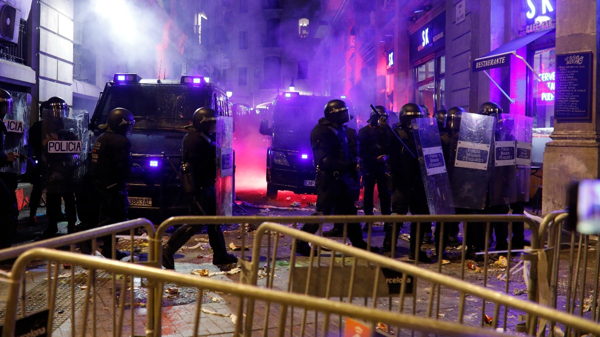 VOX pide que se declare Cataluña ‘zona de especial singularidad’ para proteger a policías y guardias civiles de la violencia separatista
