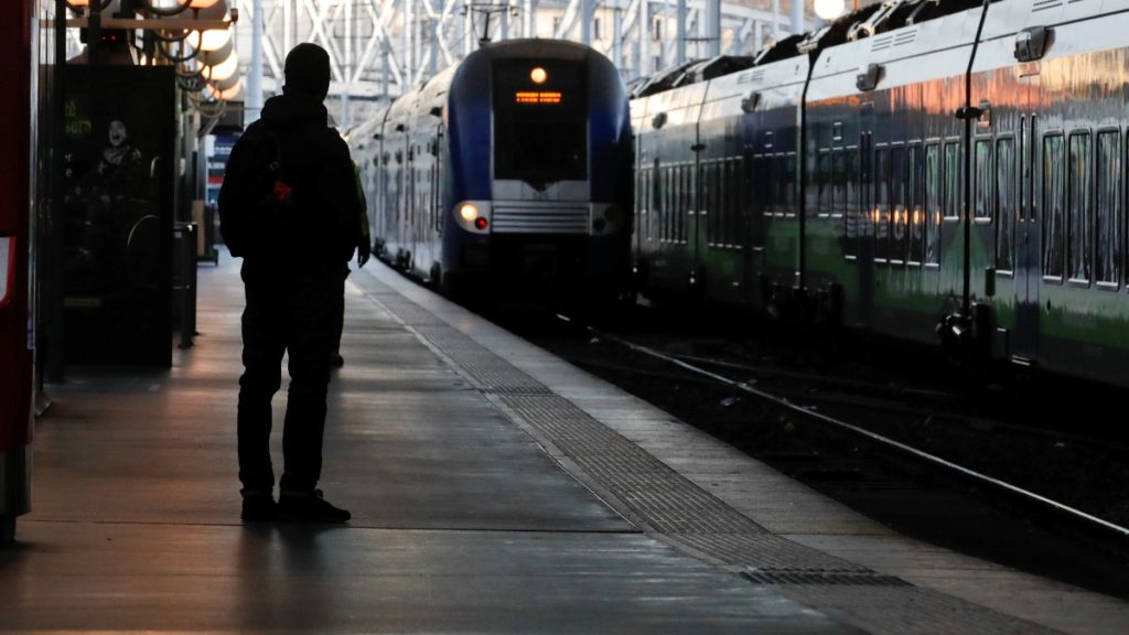 Fotografía de archivo de la estación de Saint-Lazare en París. REUTERS