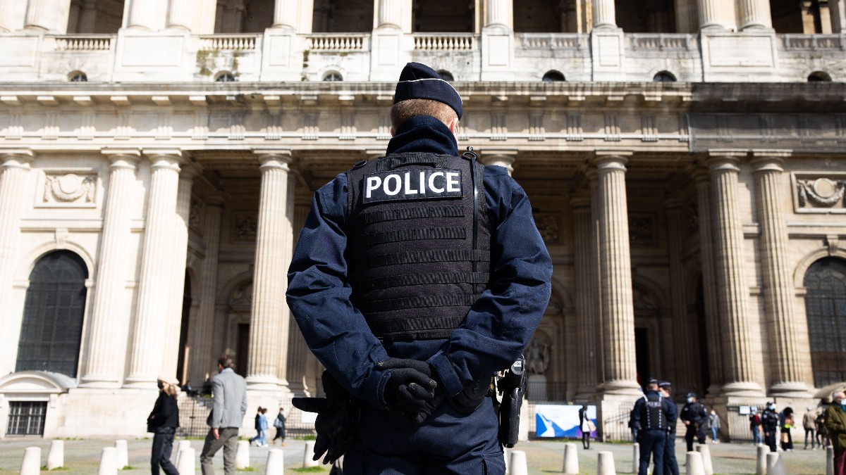 Un agente de la policía francesa. EUROPA PRESS