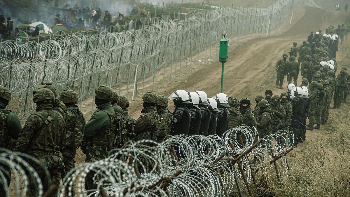 Soldados en la frontera de Polonia ante la avalancha migratoria