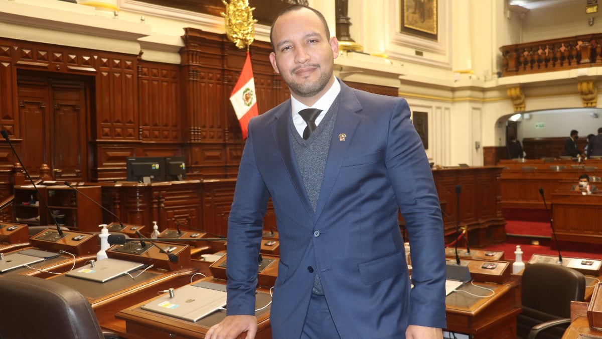 Alejandro Muñante, congresista peruano: ‘La admisión de la vacancia es imprescindible. Pedro Castillo debe ir al parlamento a responder’