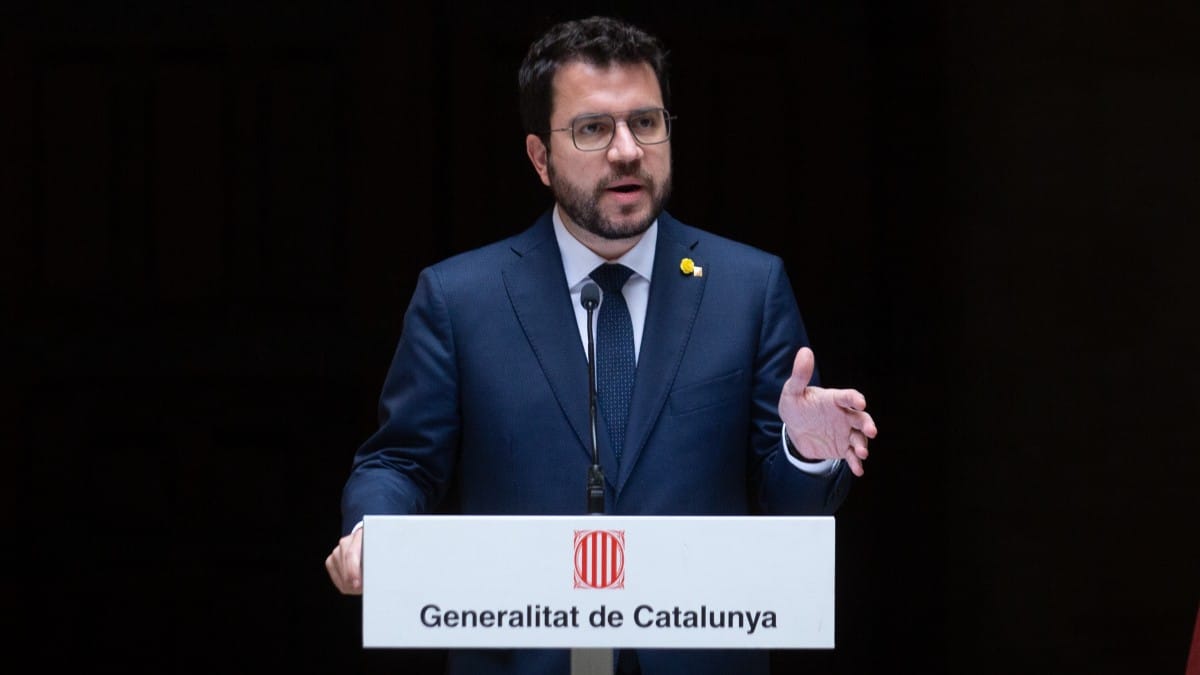Infierno fiscal, Agenda 2030 y política exterior ‘fake’: los Presupuestos separatistas que condenarán a los catalanes