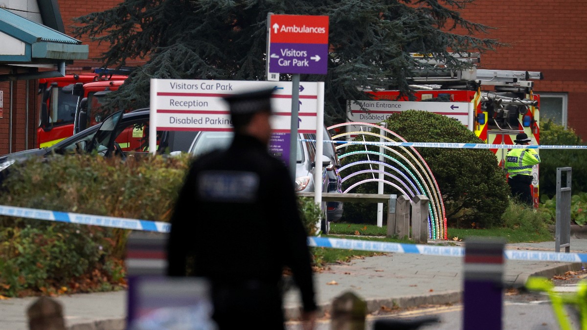 La Policía de Reino Unido confirma que la explosión de un vehículo en Liverpool es un ataque terrorista suicida