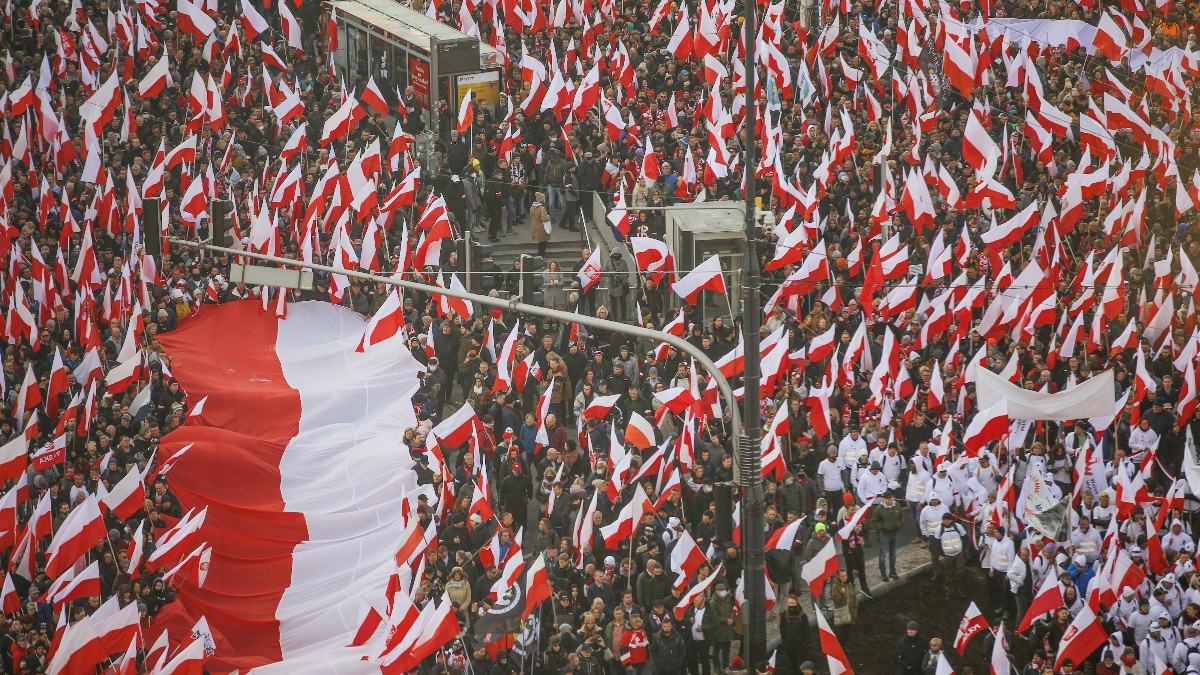 Más de 150.000 polacos marchan un año más el 11-N en la mayor manifestación patriótica de Europa