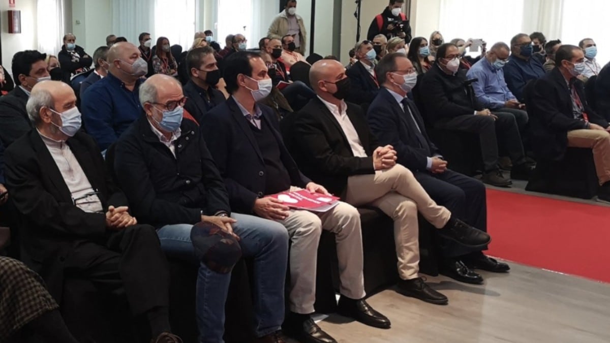 El PP sigue sometiéndose al PSOE: asiste a su congreso en Ceuta