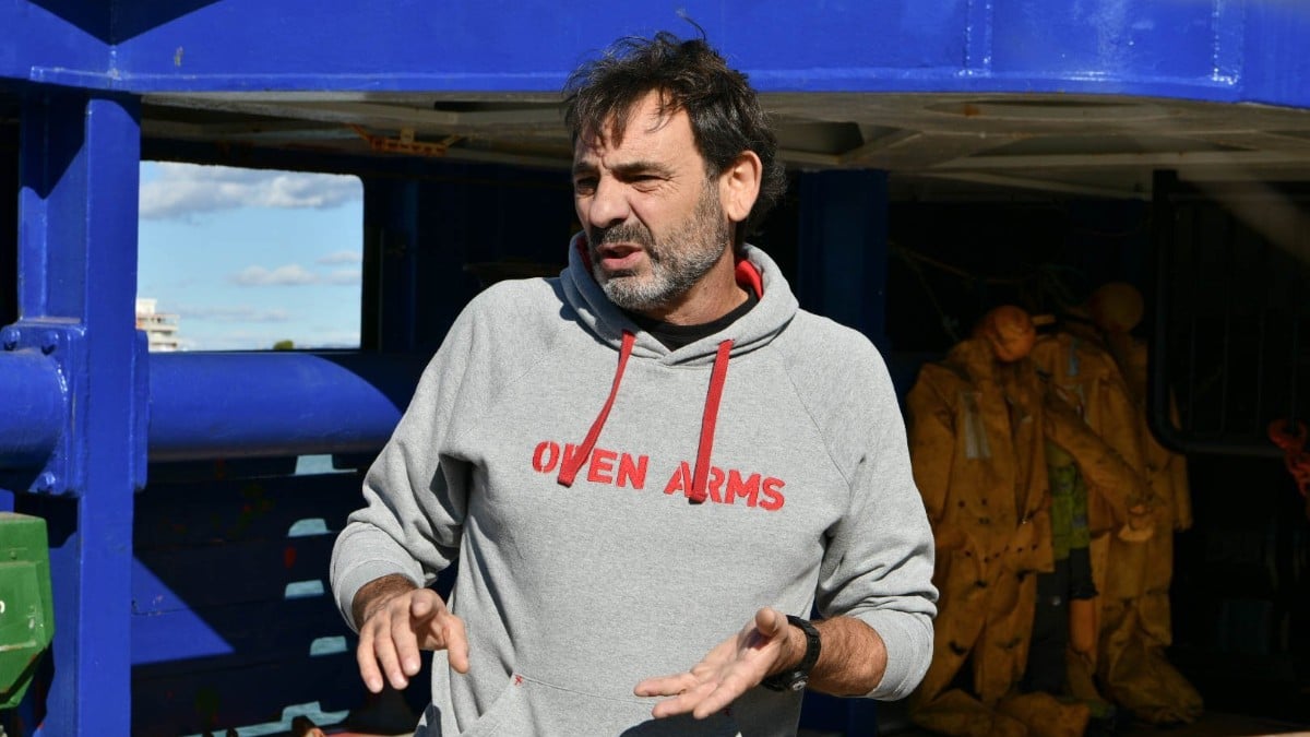 El director de la ONG Open Arms, Óscar Camps, durante la presentación del buque ‘Open Arms Uno’, en el puerto de Burriana. EUROPA PRESS