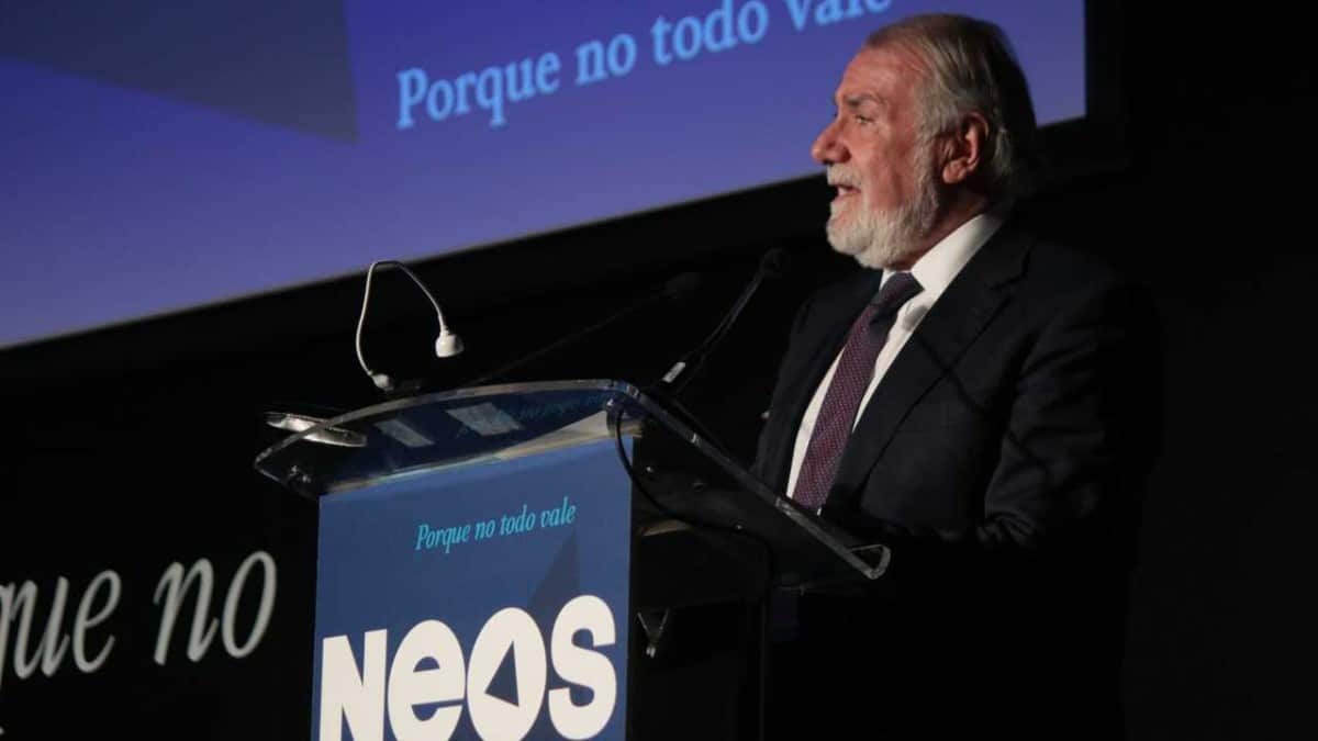 l exministro de Interior Jaime Mayor Oreja, impulsor de NEOS.