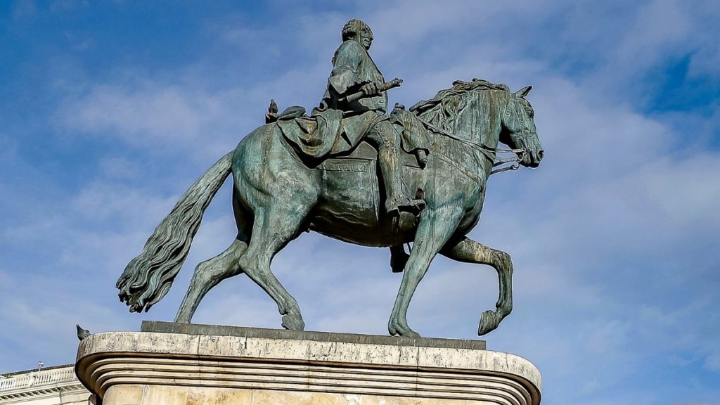 Estatua de Napoleón Bonaparte.