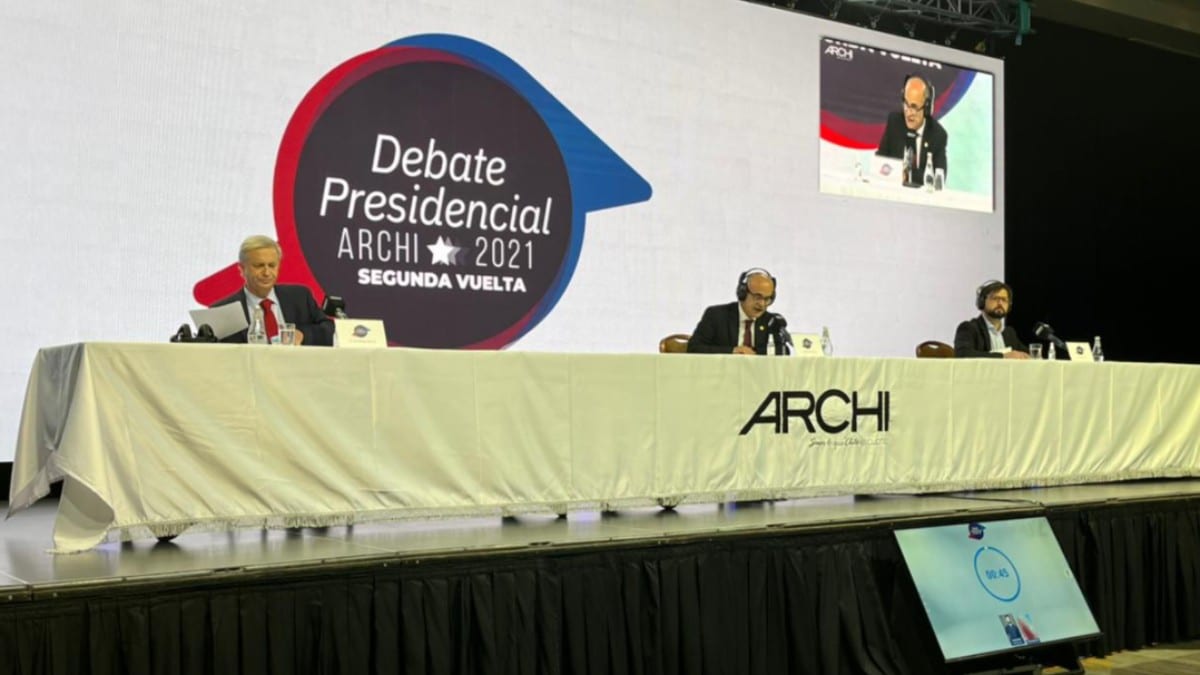 Kast, en el debate presidencial en Chile: ‘Vamos a ser el Gobierno de las pymes, el orden y el progreso’