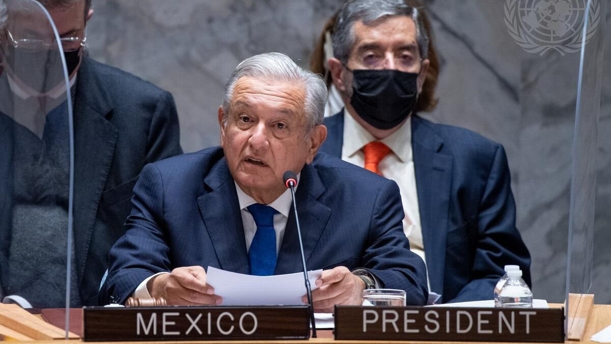Las piruetas políticas de López Obrador imponen el ‘socialismo blando’ en México en 2021