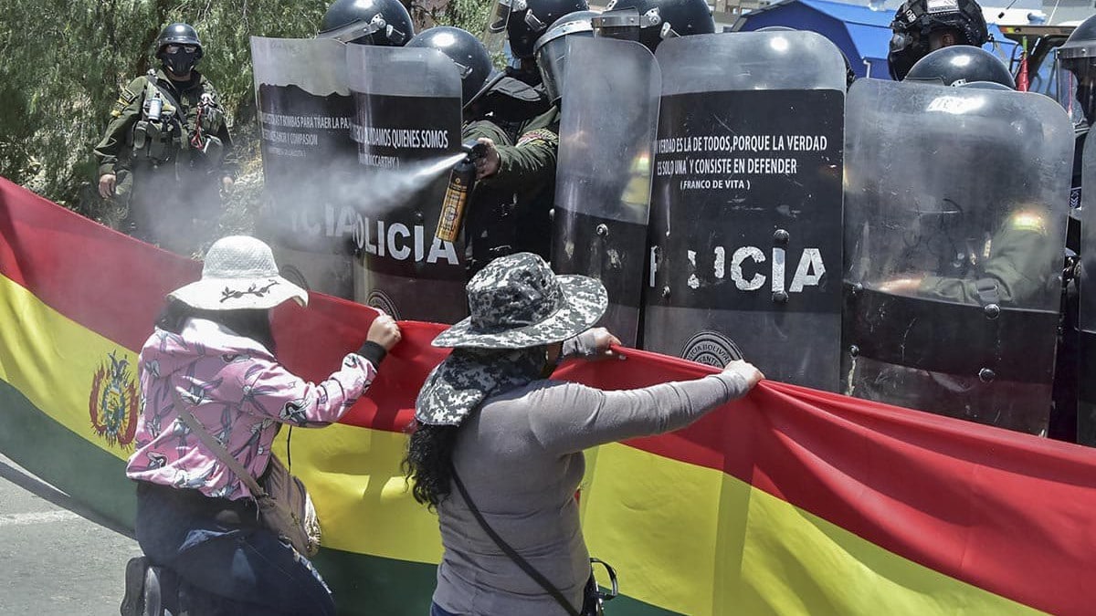Bolivia reacciona a la detención de Pumari con marchas nacionales contra el régimen de Arce