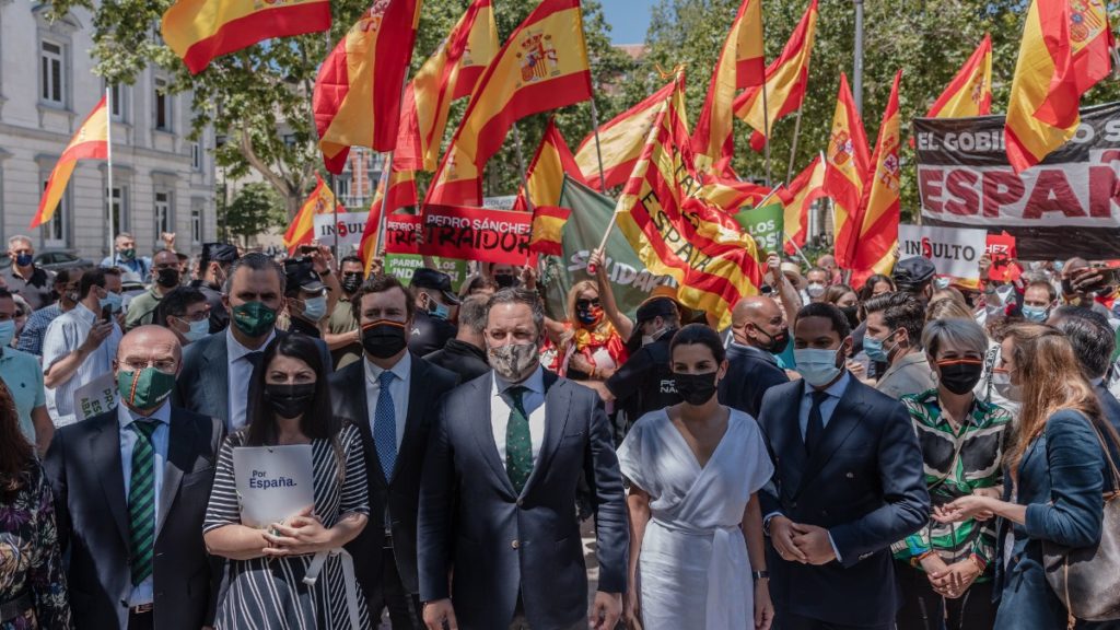 El líder de VOX, Santiago Abascal, acompañado de la plana mayor de la formación. VOX