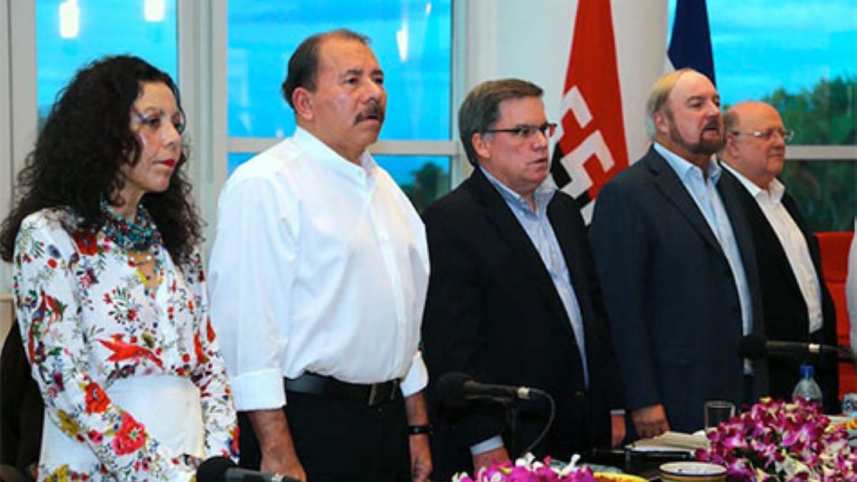 Daniel Ortega chantajea a familiares de presos políticos y despeja el camino hacia otro falso diálogo