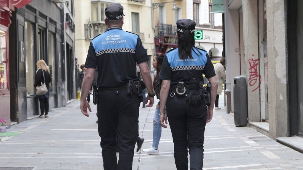 Menas. Policía Municipal de Pamplona. Europa Press