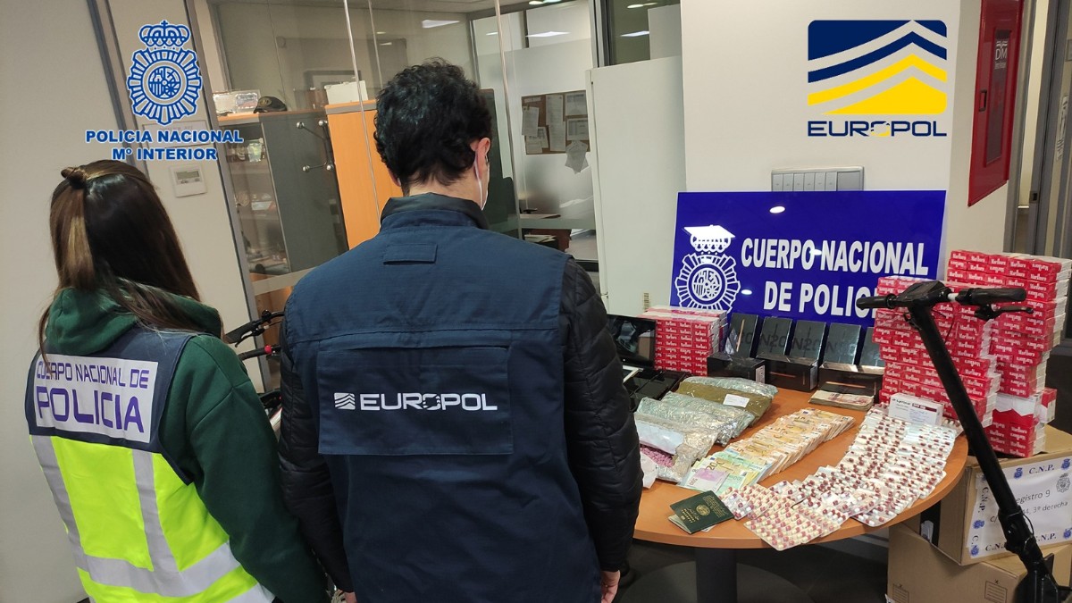 La Policía desarticula en Alicante una red criminal especializada en el tráfico de inmigrantes ilegales