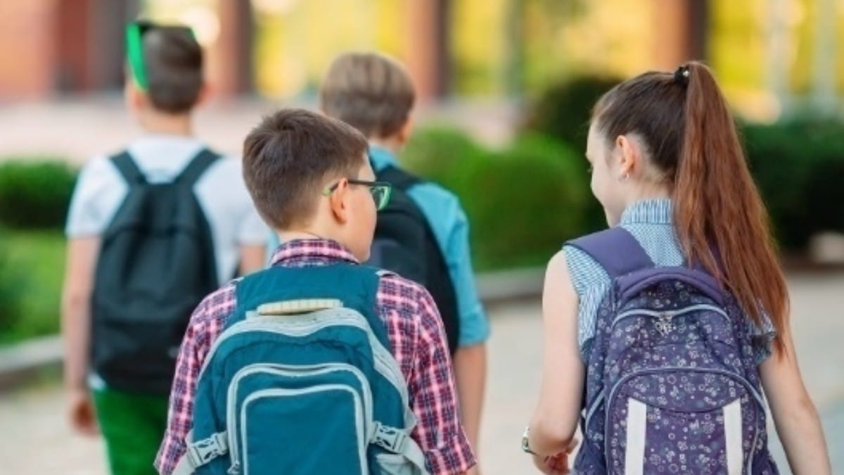 Una amplia mayoría de los estadounidenses se opone a que los colegios ‘asesoren’ a sus hijos sobre identidad de género
