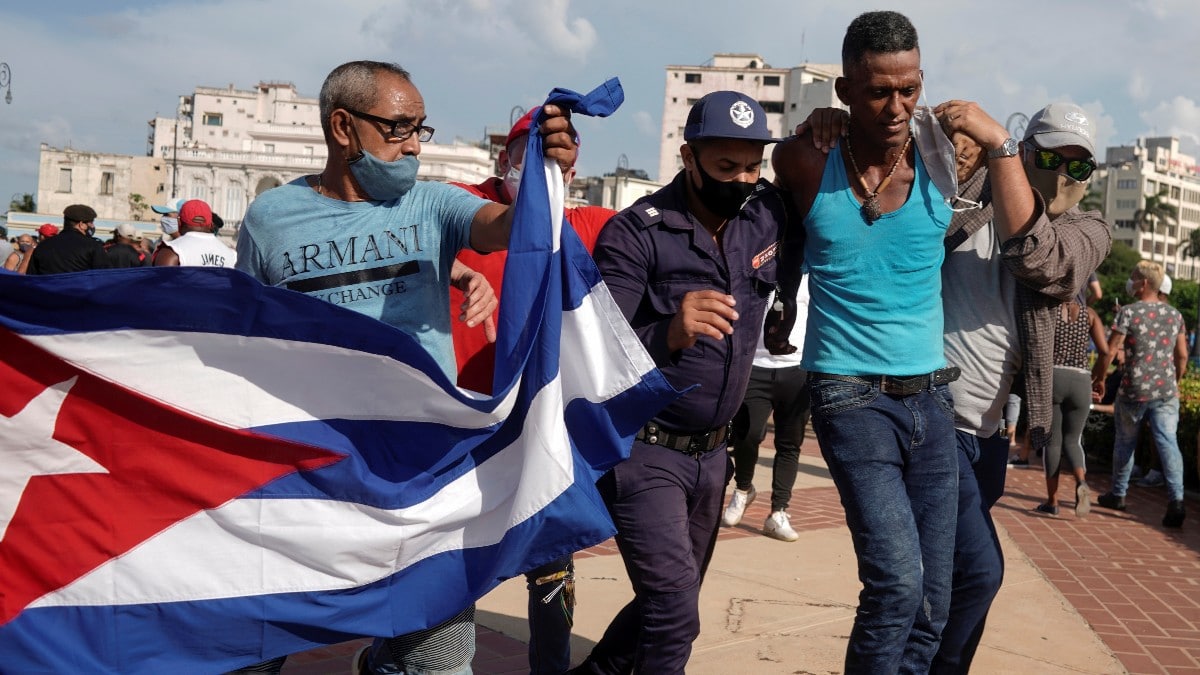 Régimen cubano. Represión en Cuba durante las protestas en contra del régimen de Díaz-Canel. Reuters