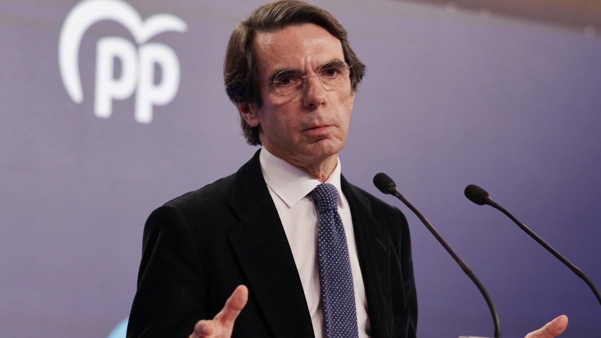 La fundación de Aznar demoniza a VOX y le acusa de «ayudar» al PSOE pese a que quien ofreció pactos a Sánchez fue Feijoo