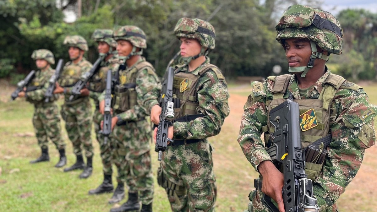 Las FARC atacan a militares del Ejército de Colombia