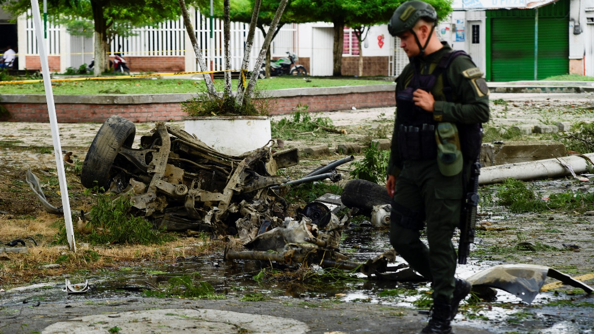 Al menos dos muertos tras un atentado con coche bomba al suroeste de Colombia
