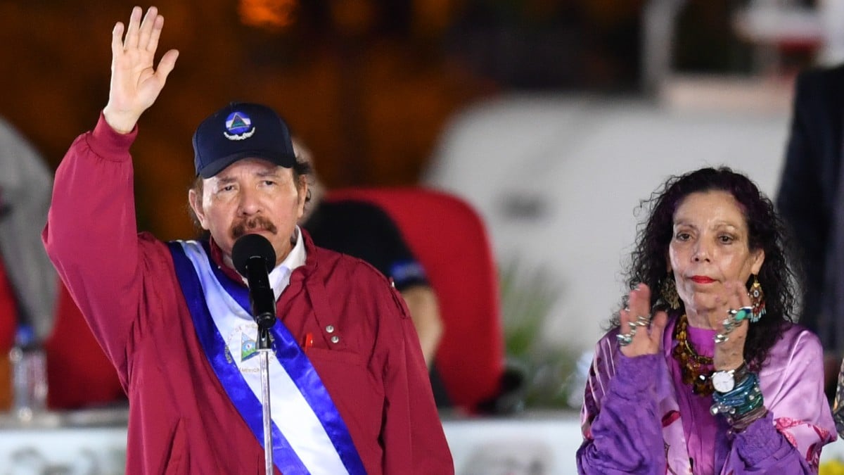 El dictador sandinista Daniel Ortega y su esposa Rosario Murillo