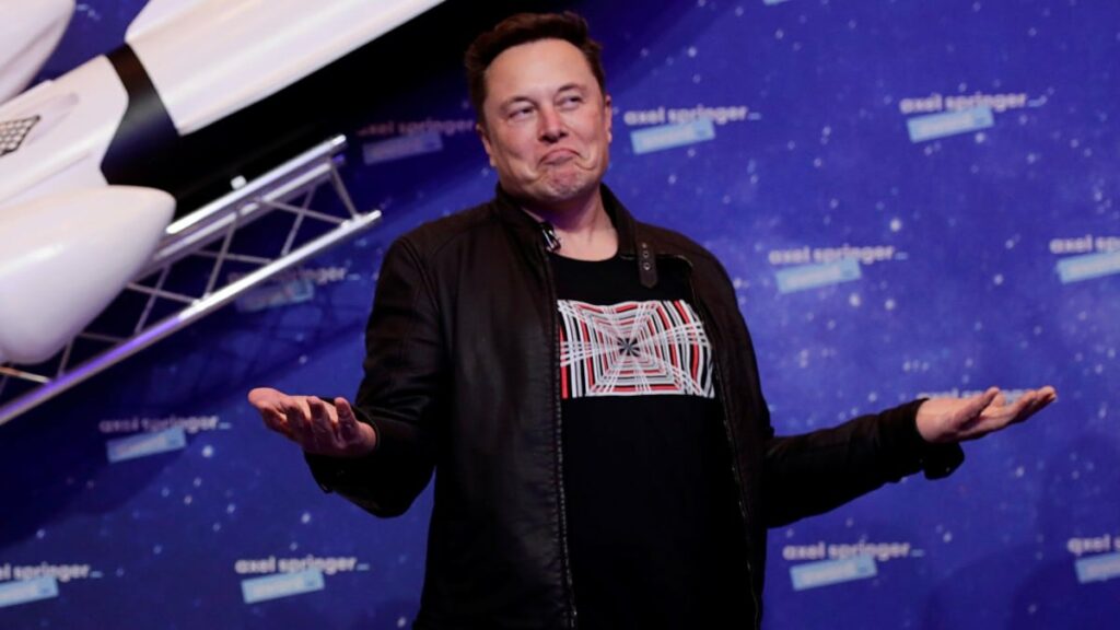 Musk compra Twitter suspendida