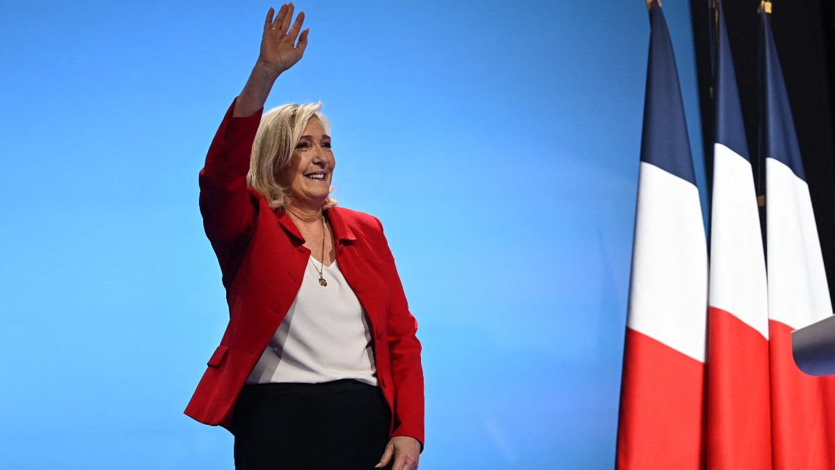 Marine Le Pen se sitúa primera en intención de voto en Francia