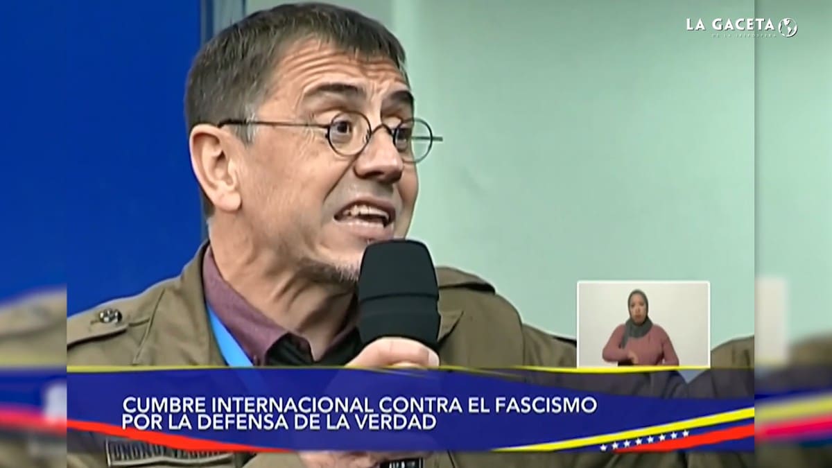 Monedero rinde homenaje al chavismo y a Maduro: ‘Hemos aprendido aquí muchas cosas, adelante presidente’