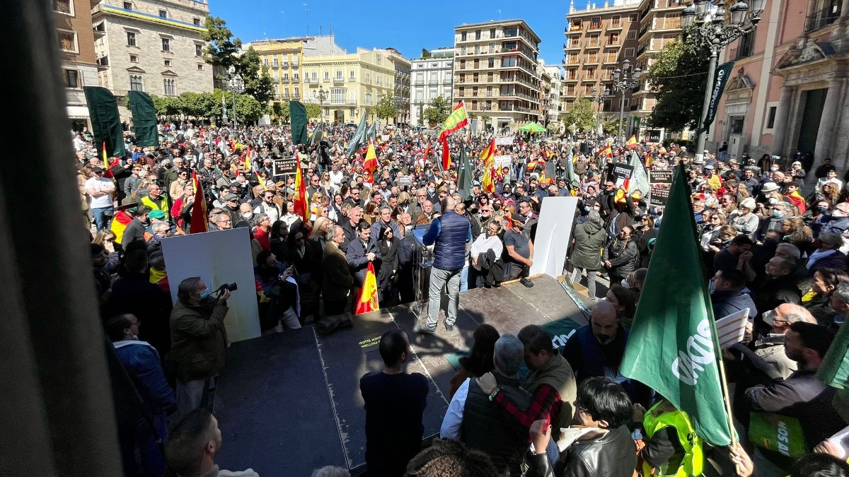 Gran éxito del sindicato Solidaridad y de VOX en la concentración en Valencia contra el Gobierno de Sánchez