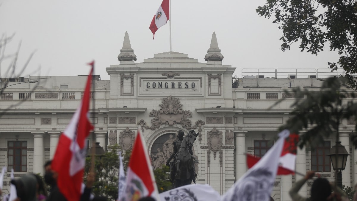 El Congreso de Perú votará una moción de censura contra el ministro de Transportes