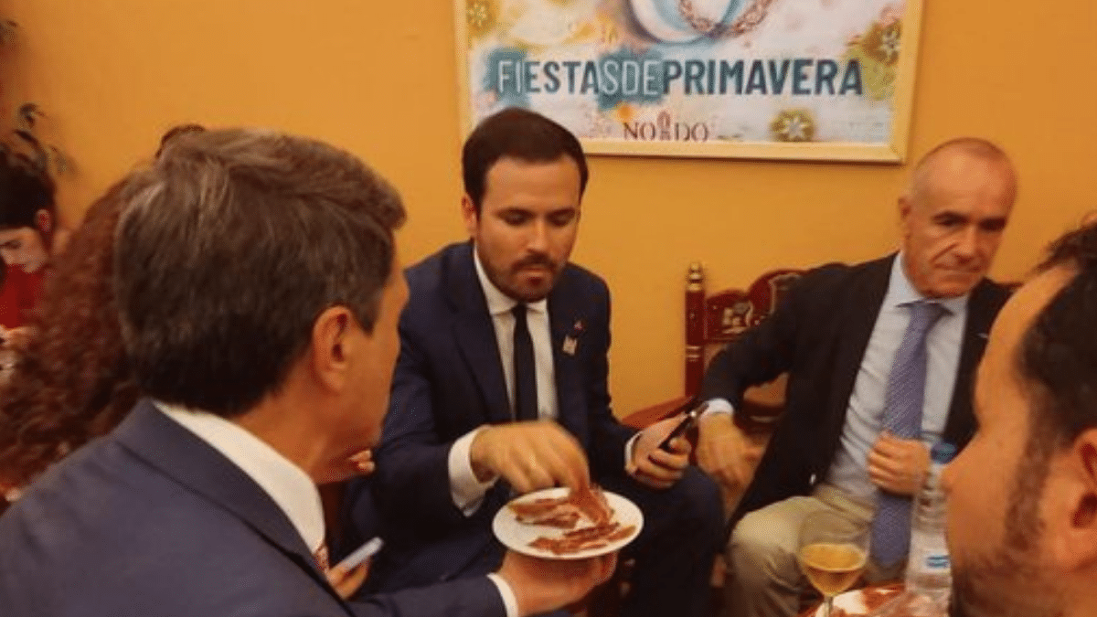 Garzón vuelve a pedir a los españoles que reduzcan el consumo de carne