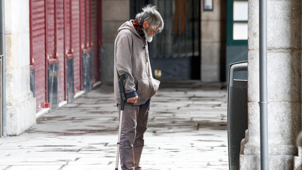 Fotografía de archivo de un hombre sin hogar. Europa Press