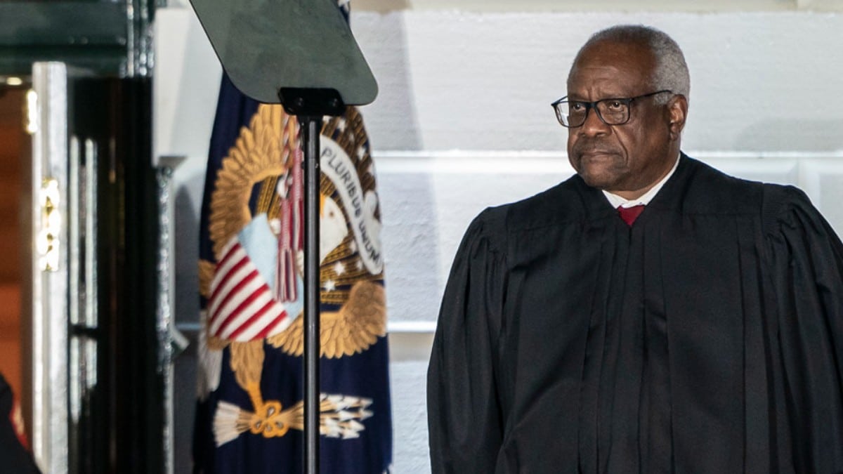 Clarence Thomas, el juez provida del Supremo al que la izquierda no le perdona que naciera pobre y sea negro