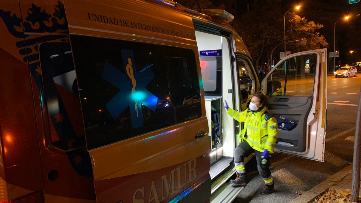 Imagen de archivo de una ambulancia de Samur-Protección Civil. Emergencias Madrid_ Europa Press