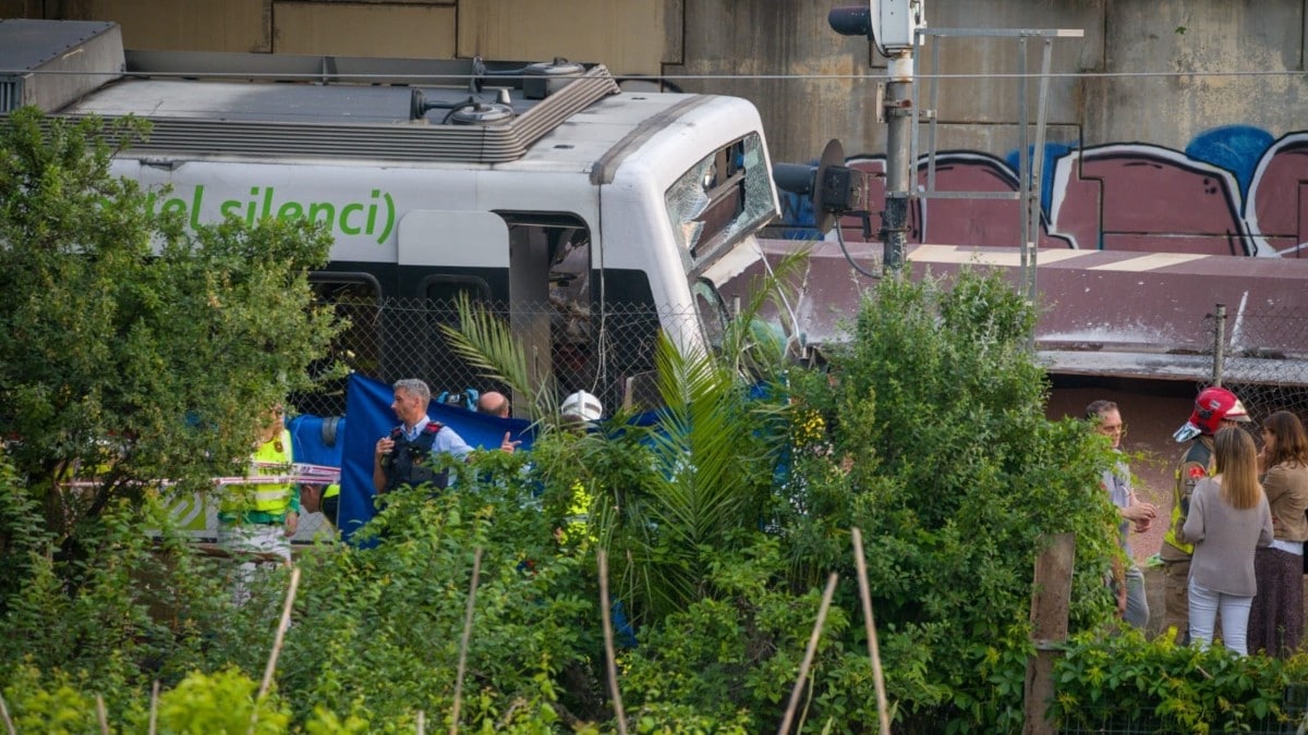 Al menos un muerto y más de 80 heridos en un accidente entre dos trenes en Barcelona