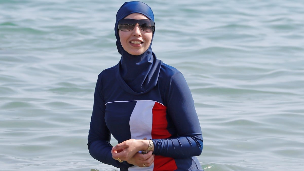 Una mujer musulmana con un burkini. Reuters