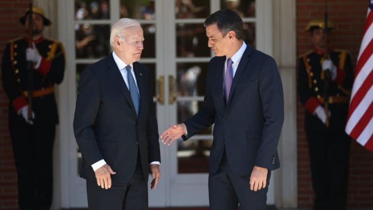 El presidente de Estados Unidos, Joe Biden, y el presidente del Gobierno de España, Pedro Sánchez, antes de su reunión en Moncloa. Europa Press