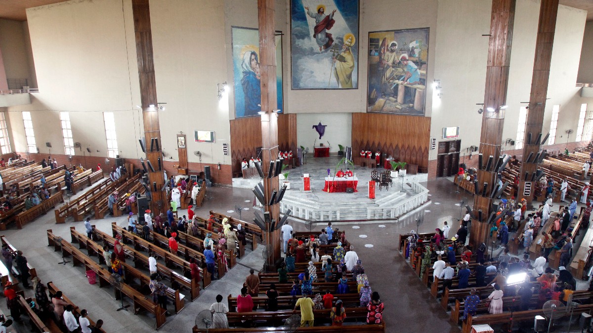Un grupo de hombres armados secuestra a 25 personas en una iglesia en Nigeria