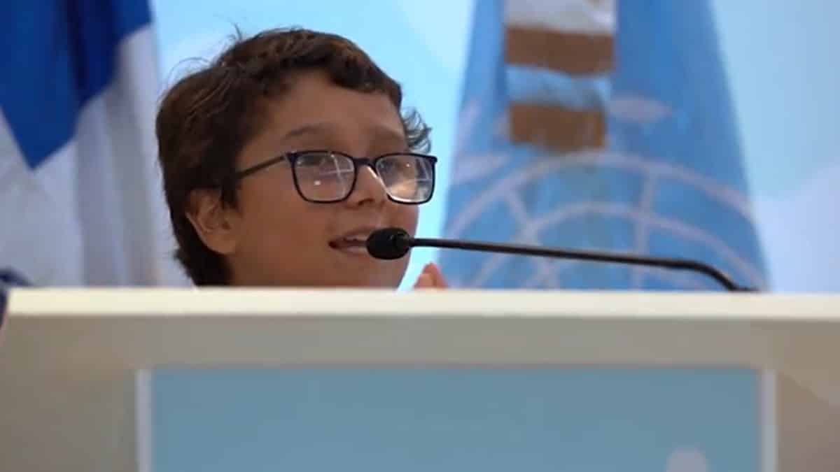 El joven activista Francisco Javier Vera Manzanares, el niño colombiano de 13 años, durante su discurso en el evento de la ONU