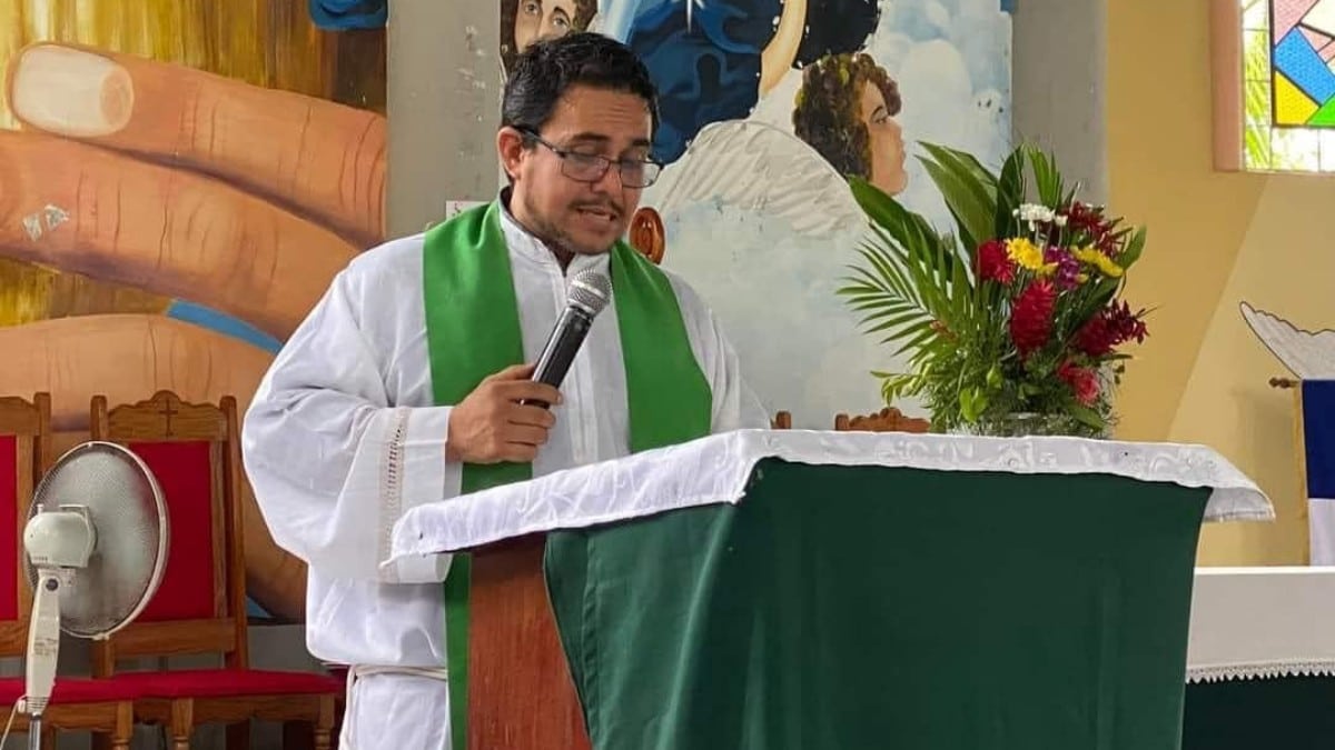 El régimen de Ortega detiene a un sacerdote tras oficiar una misa