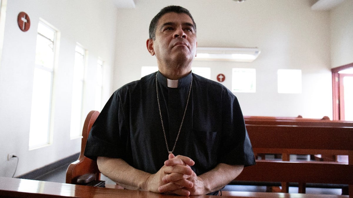 La Policía de Nicaragua secuestra al obispo Rolando Álvarez, firme opositor a la tiranía