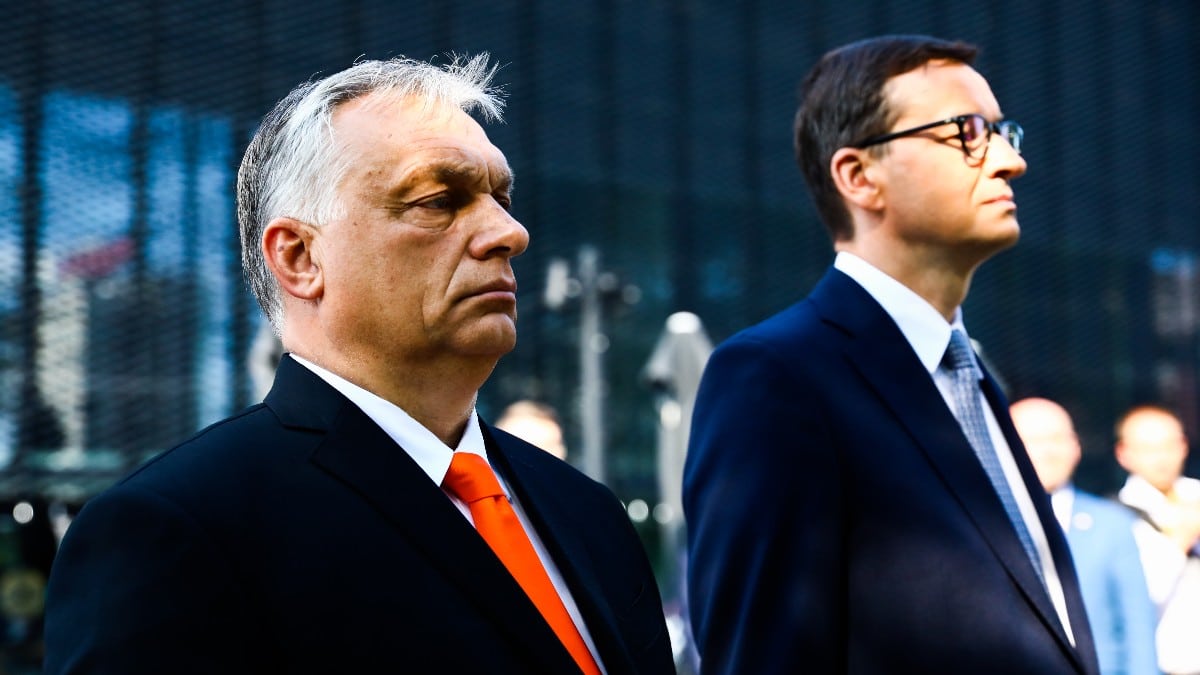 El primer ministro de Hungría, Viktor Orbán, y el primer ministro de Polonia, Mateusz Morawiecki. Reuters