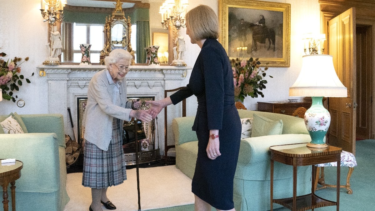 La reina Isabel II recibe a Liz Truss. Europa Press