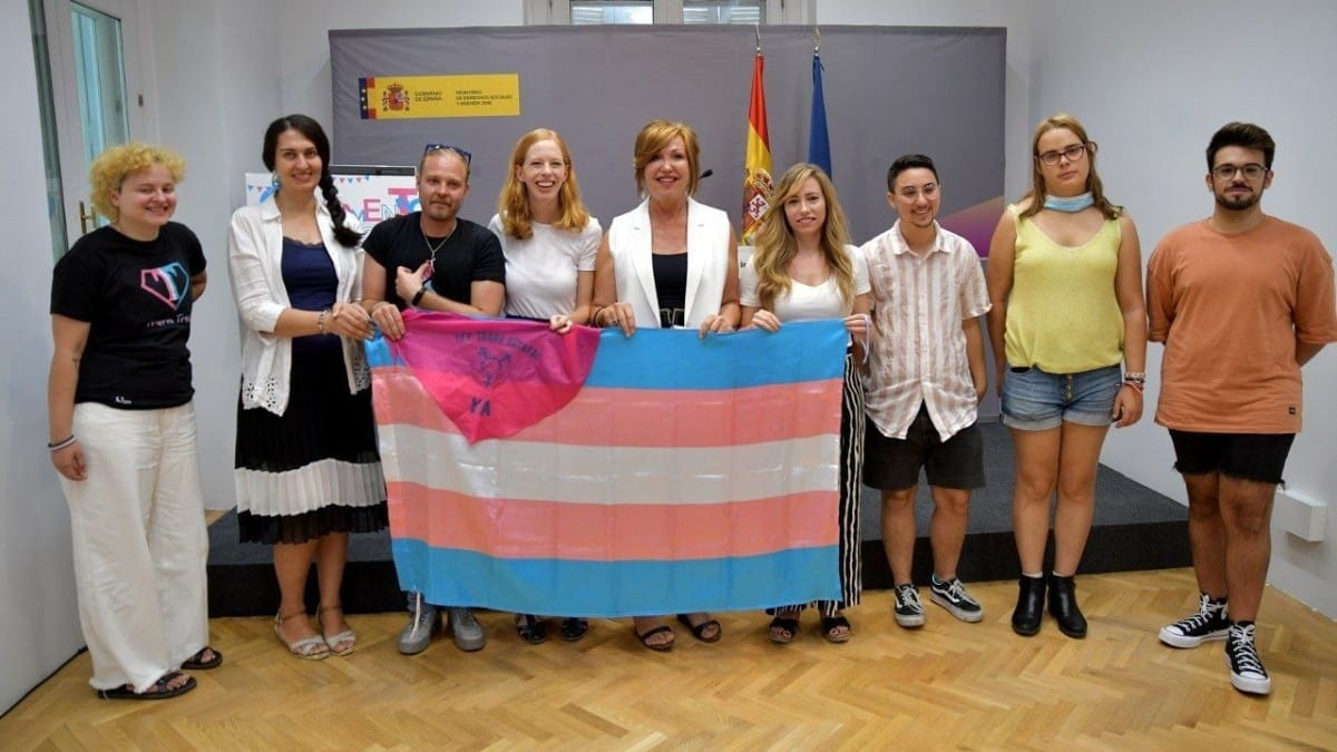 Presentación del campamento trans. Europa Press